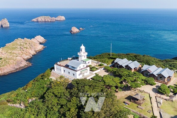 추천관광지- 신안 흑산도 해안일주도로(홍도등대)