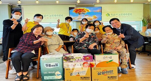 위문품 전달식(광주 서구의회 제공)