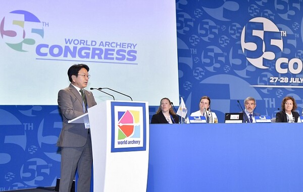 강기정 광주광역시장은 지난해 7월28일(현지시간) 독일 베를린 타이타닉쇼세호텔에서 열린 ‘세계양궁연맹(WA) 총회’에 2025년 차기 세계양궁선수권대회 개최도시 대표자 자격으로 참석, 광주대회 성공개최 협력을 요청했다.