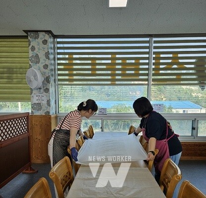 친환경 생분해 식탁보 사용 모습