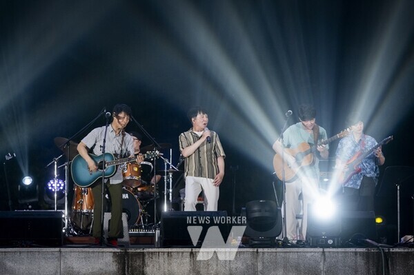 지난 6일부터 7일까지 이틀간 담빛음악당에서 개최한 ‘담빛 파크콘서트’가 성황리에 마무리됐다 (그룹 동물원)