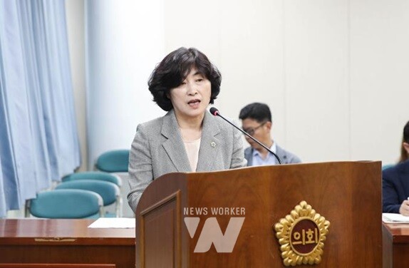 발언하는 전서현 의원(국민의힘 비례대표)