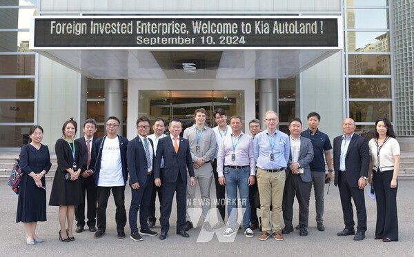 광주광역시(시장 강기정)는 지난 10일 한국소재부품장비투자기관협의회(KITIA)와 함께 일본·프랑스·독일·벨기에·폴란드 등 소부장 기업 10개사를 초청해 ‘광주 소부장 특화단지 팸투어’를 실시했다.