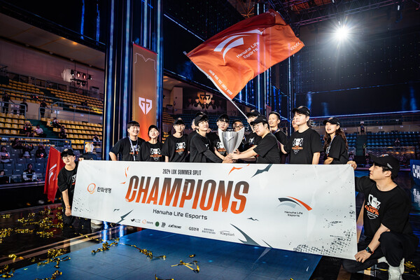 LCK 서머 우승 한화생명 e스포츠 우승 세리머니 [사진=한화생명 e스포츠 제공]