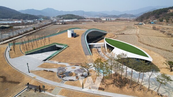 담양군에서 운영하는 담빛수영장이 관련 컨설팅협회의 자문과 강습프로그램 운영, 환경 개선으로 이용 회원의 만족도와 매출이 증가했다