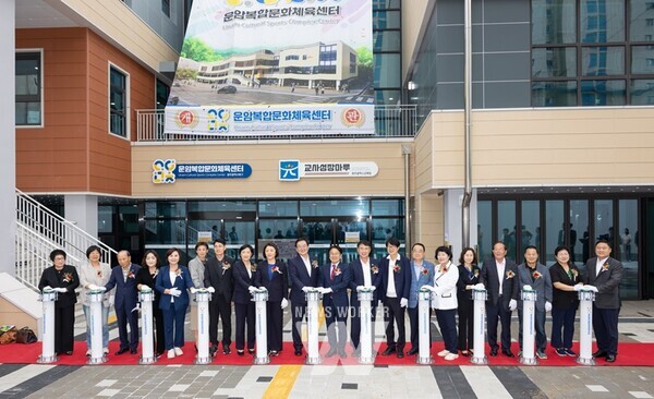 개관식 축사 중인 이정선 교육감