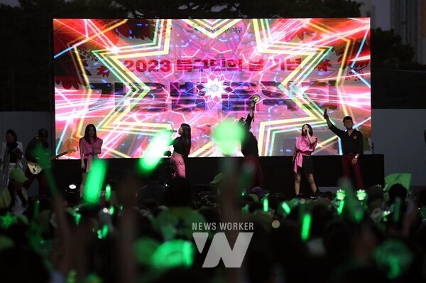 광주시 북구(구청장 문인)가 다가오는 구민의 날을 기념하고 주민 화합을 도모하기 위해 오는 26일 ‘북구민의 날 기념행사’를 연다 (지난해 구민의 날 행사)