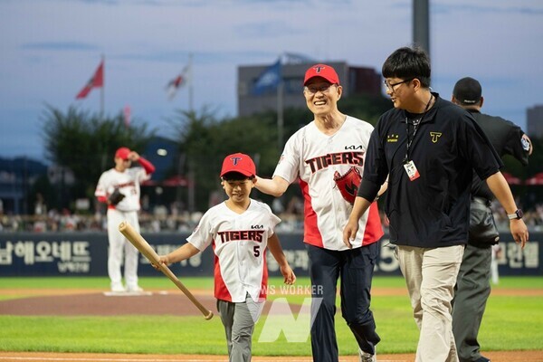국립아시아문화전당(ACC, 전당장 이강현)은 지난 23일 광주 기아챔피언스필드에서 ‘모두와 함께 소통하는 문화예술의 장’을 주제로 ‘ACC DAY’를 개최했다.