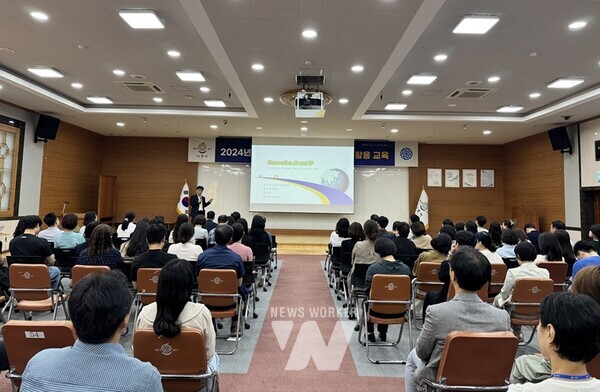 전라남도 나주시는 지난 25일 시청 대회의실에서 공무원을 대상으로 인공지능(AI) 서비스 챗GPT 활용 교육을 진행했다. (사진제공-나주시)