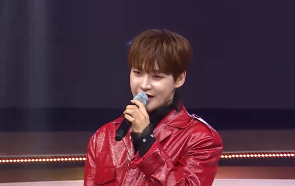 나훈아의 '건배'를 부르는 박서진 [사진=미스 앤 미스터 트롯]