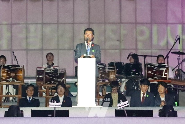 정인화 광양시장은 이날 대회사에서 “이번 미디어아트 교류전 개최는 문화예술산업 육성을 위한 초석을 마련한 것이다”라며 “광양시가 대한민국 미디어아트의 미래를 열어가는 지속가능한 글로벌 문화예술 도시로 발돋움하기 위해 최선을 다하겠다”고 말했다