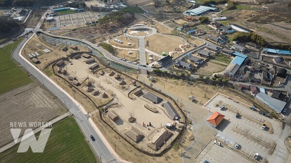 고인돌선사체험장 전경