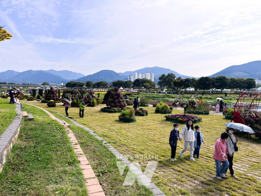 힐링허브정원 앞 포인트정원