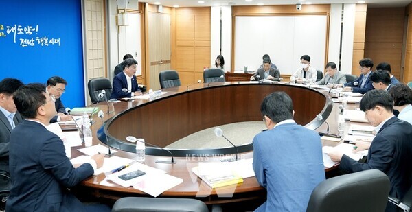 전라남도가 오는 16일까지 1주일간 2025년 현안사업 국고 국회 대응 전략회의를 열어 주요 사업 국고 확보 대책을 점검한다.