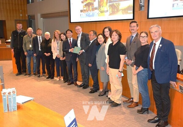 광양시 대표단, 랭리타운쉽 방문해 ‘우호도시’ 체결 위한 기틀 마련 - (랭리타운쉽 시의원 접견)