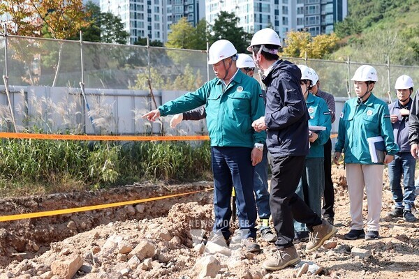 김산 무안군수, 남악신도시 체육시설 신축현장 점검