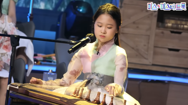 '영암아리랑'을 들려주는 김다현 [사진=TV조선 공식 유튜브]