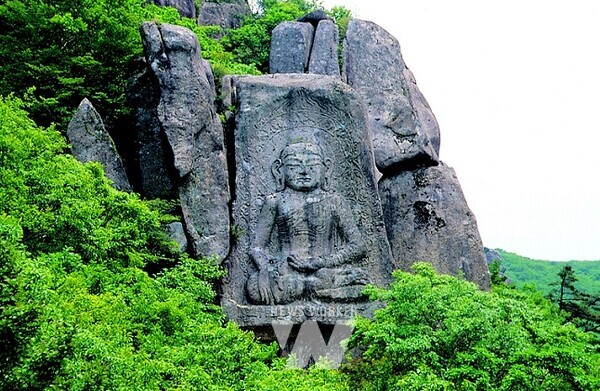 월출산 하늘아래첫부처길_월출산 마애여래좌상