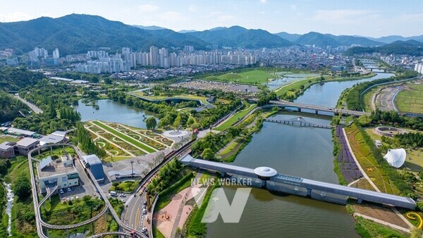 순천시의 미래 핵심 사업으로 국가정원과 원도심을 문화콘텐츠산업으로 채운다(순천만국가정원)