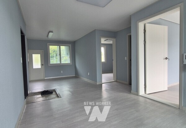 전남 고흥군(군수 공영민)이 신규임용 청년 공무원들의 주거 안정과 생활편의 제공을 위해 공직자 공동주택을 마련하고 있다