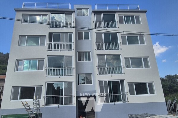 전남 고흥군(군수 공영민)이 신규임용 청년 공무원들의 주거 안정과 생활편의 제공을 위해 공직자 공동주택을 마련하고 있다