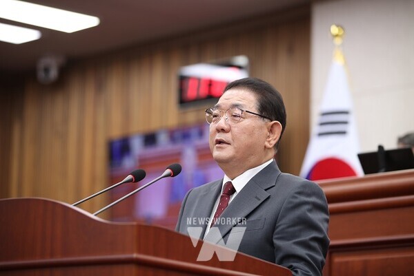 제297회 임시회 행정사무조사 특별위원회 김원중 위원장