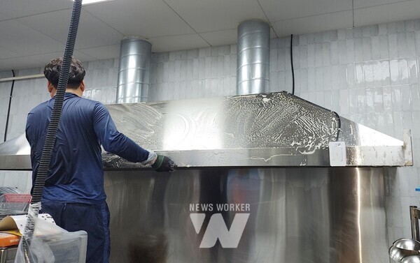 광주시 광산구(구청장 박병규)는 노후주방 위생환경 개선 사업이 음식점 영업주들의 호응을 얻고 있다