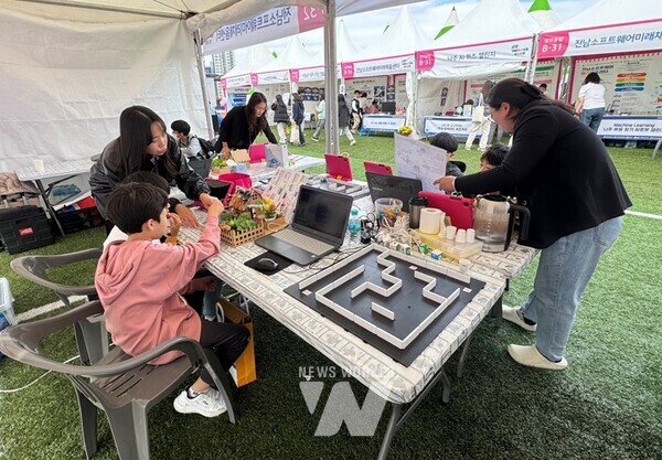 전남 SW미래채움 페스티벌에서 SW·AI교육 전시 및 체험부스 활동모습