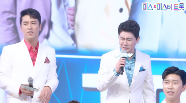 영탁의 구성진 솔로 파트 [사진=미스 앤 미스터 트롯]