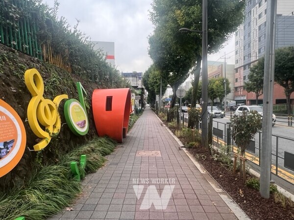 광주시 동구(청장 임택)는 시민들에게 쾌적한 보행환경과 가로변 녹지를 제공하기 위한 ‘초록이 넘치는 녹도 조성 사업’을 완료했다