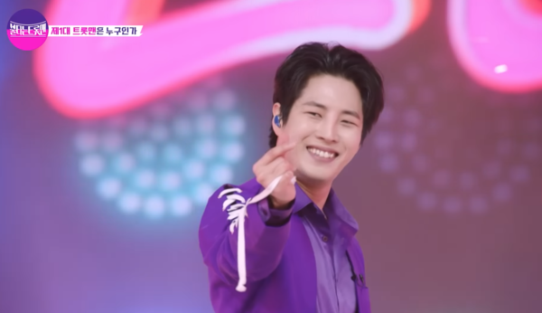 '사랑의 스위치'를 들려준 김중연 [사진=MBN MUSIC]