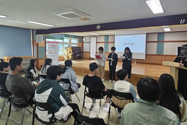 전남 해남군이 아동친화도시 조성을 위해 아동들이 직접 참여하는 다양한 행사를 마련해 호응을 얻고 있다. 