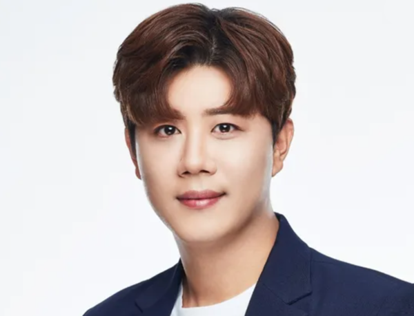 신곡 '사랑새'로 팬들과 소통하는 진해성 [사진=KDH엔터테인먼트]