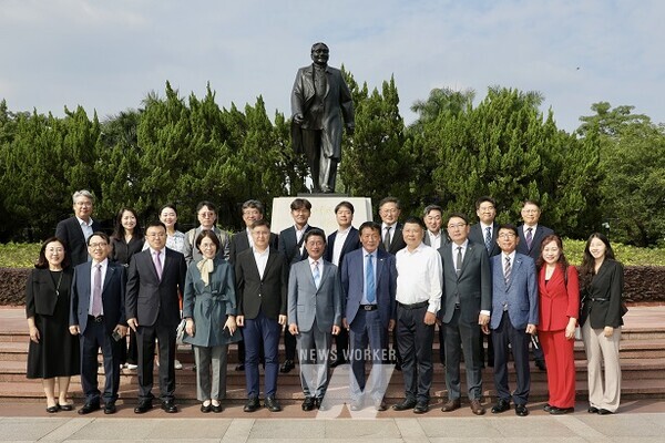 광양시는 정인화 시장을 단장으로 한 민․관․경제 대표단이 11월 5일부터 8일까지 일정으로 중국 선전시를 방문했다