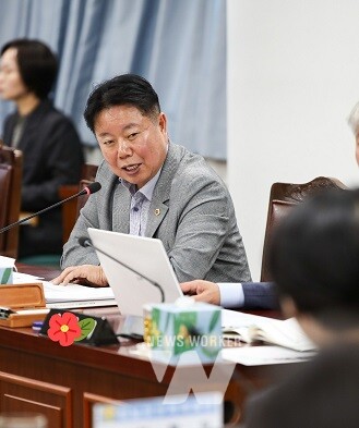 발언하는 임지락 전라남도의회 의원(더불어민주당, 화순1)