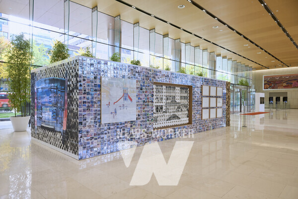 윤일권 작가의 "도시 속 시선" 작품 전시전경