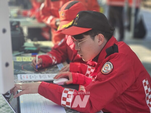 진도군은 지난 13일, 전라남도와 한국산불방지기술협회(전남지회)가 주관하는 ‘전라남도 산불 지상진화·통합지휘 경연대회’에서 최우수상을 받았다.