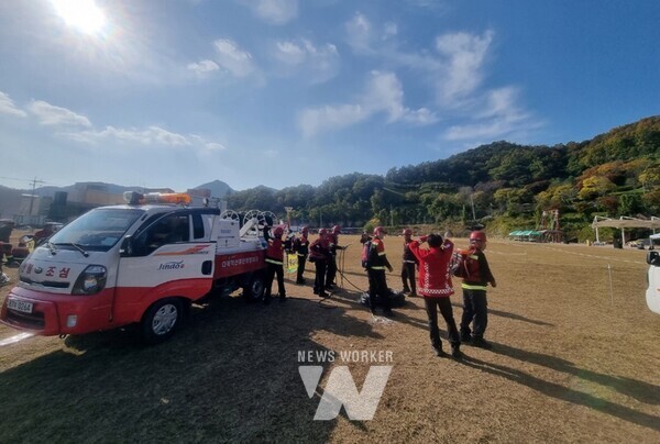 진도군은 지난 13일, 전라남도와 한국산불방지기술협회(전남지회)가 주관하는 ‘전라남도 산불 지상진화·통합지휘 경연대회’에서 최우수상을 받았다.