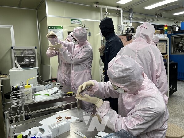 전남대학교 대학일자리플러스센터(센터장 조상균)는 지난 10월 28일부터 11월 14일까지 2024 거점형 특화프로그램인 ‘K-반도체 맞춤형 실무인력 양성과정’을 운영했다.