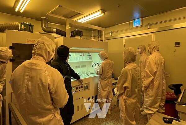 전남대학교 대학일자리플러스센터(센터장 조상균)는 지난 10월 28일부터 11월 14일까지 2024 거점형 특화프로그램인 ‘K-반도체 맞춤형 실무인력 양성과정’을 운영했다.