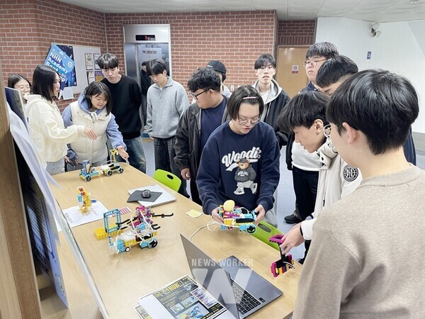 국립목포대학교(총장 송하철) 디지털AI혁신연구소가 지난 22일(금) 컴퓨터공학과 재학생들을 대상으로 한 아이디어 해커톤 행사를 성공적으로 개최했다