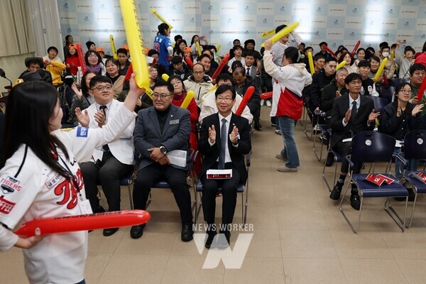 광주시 광산구가 직영하는 광산구장애인복지관(관장 이상태)이 3일 장애인복지관에서 한해살이 공유축제인 ‘필(Feel)통(通)타이거즈’를 개최했다.