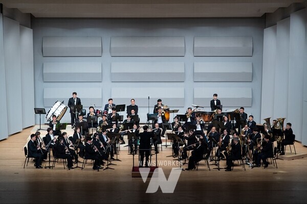 광양제철소 포에버 음악봉사 재능봉사단이 창단 20주년 연주회를 가졌다