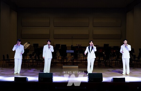 광양제철소 포에버 음악봉사 재능봉사단이 창단 20주년 연주회를 가졌다