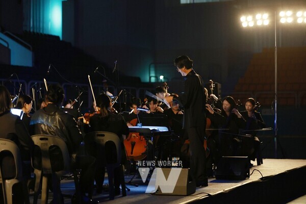 오케스트라 연주단 공연