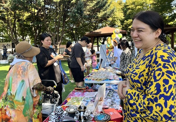 광산구 고려인마을 활성화 프로그램 - 중앙아시아 문화장터 버스킹 우즈베키스탄 소품 음식 판매