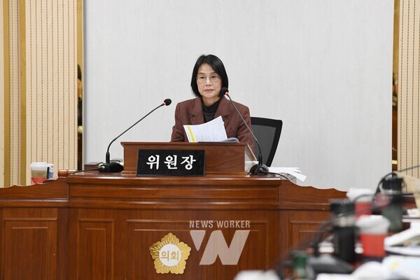 광산구의회 예산결산특별위원회(위원장 박미옥)가 지난 13일부터 19일까지 7일간 2025년도 광산구 예산안 및 기금운용계획안에 대한 심사에 나선다.