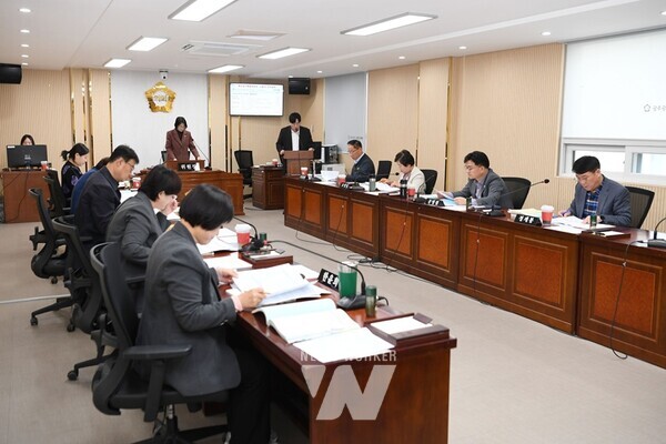 광산구의회 예산결산특별위원회(위원장 박미옥)가 지난 13일부터 19일까지 7일간 2025년도 광산구 예산안 및 기금운용계획안에 대한 심사에 나선다.