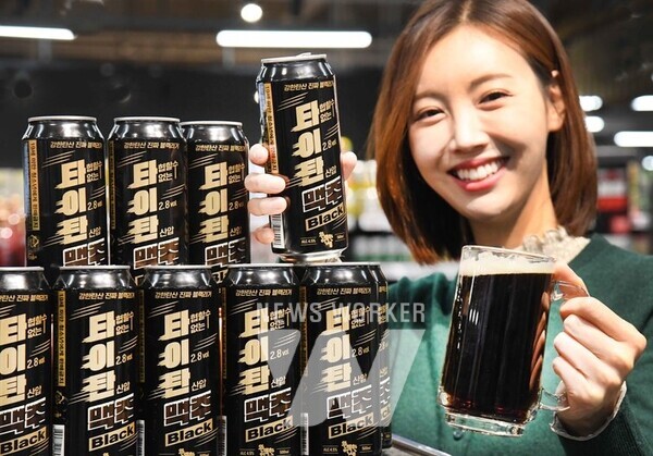 홈플러스 타이탄 맥주 [사진=홈플러스 제공]