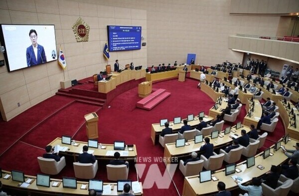 김태균 의장 회의 주재 본회의장 모습